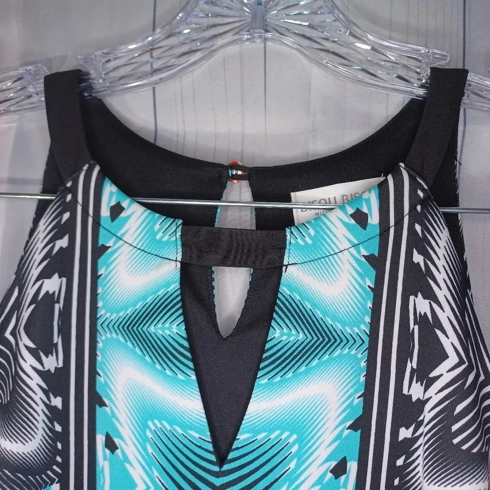 Bisou Bisou Aztec print halter style shirt - Picture 5 of 10